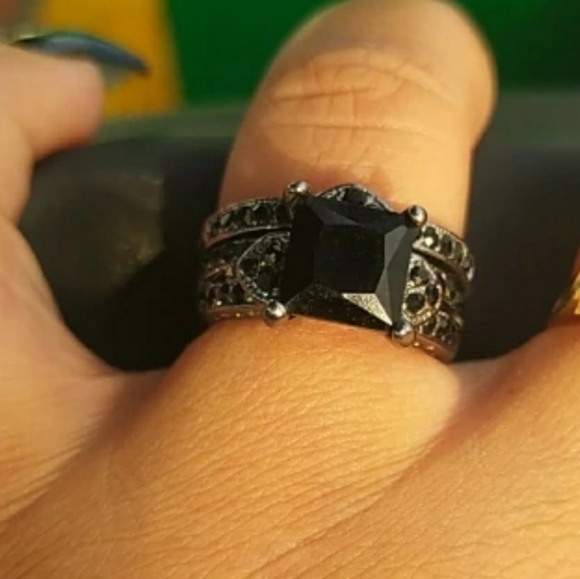 2C.T.W Princess Cut Black Diamond Bridal set Ring - Picture 3 of 16